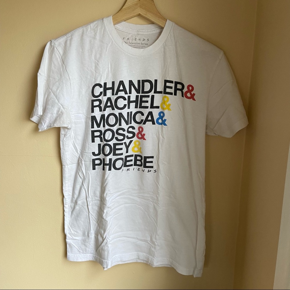 FRIENDS Tee